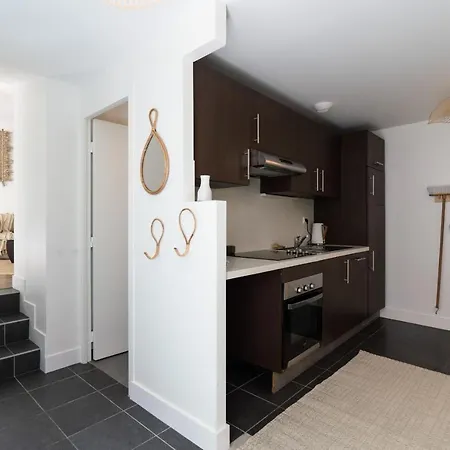 Superbe En Rdc Proche Marche Central Avec Parking Appartement *
