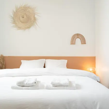 Appartement Superbe En Rdc Proche Marche Central Avec Parking